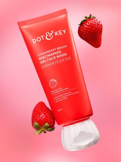 Strawberry Bright Niacinamide Gel Face Wash, Evens Skin Tone, Reduces Excess Oil, For Oily & Combination Skin-100ml